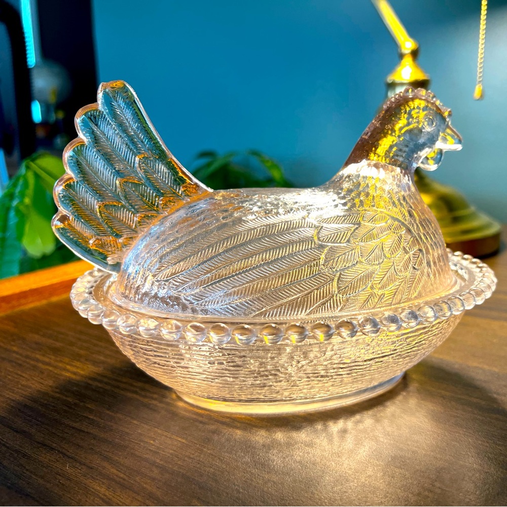 Vintage Indiana Glass Hen on Nest. Light Pink.